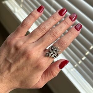 Pandora diamond leaf ring